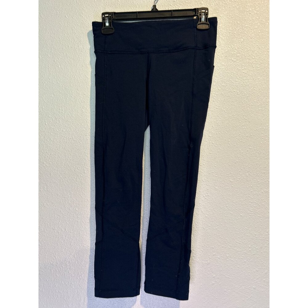 Lululemon (Womens 4)  Navy Blue Cropped Capri Phone Pocket Leggings
